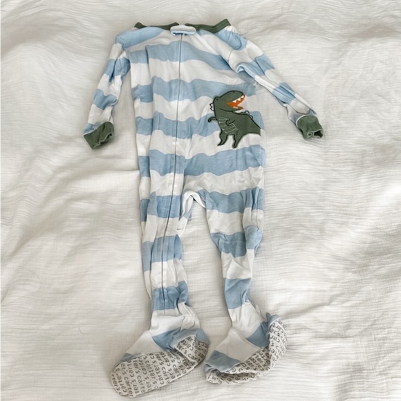 3/$20 Dino Sleeper | Carter’s | 12-18 Months - Picture 1 of 4